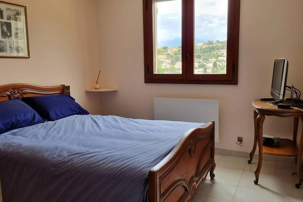 Holiday home Maison Rez De Jardin 2 A 4 Personnes Le Lavandou